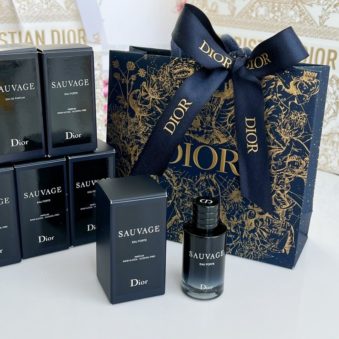 Dior Sauvage Eau Forte ขนาดทดลอง 10 ml หัวแต้ม