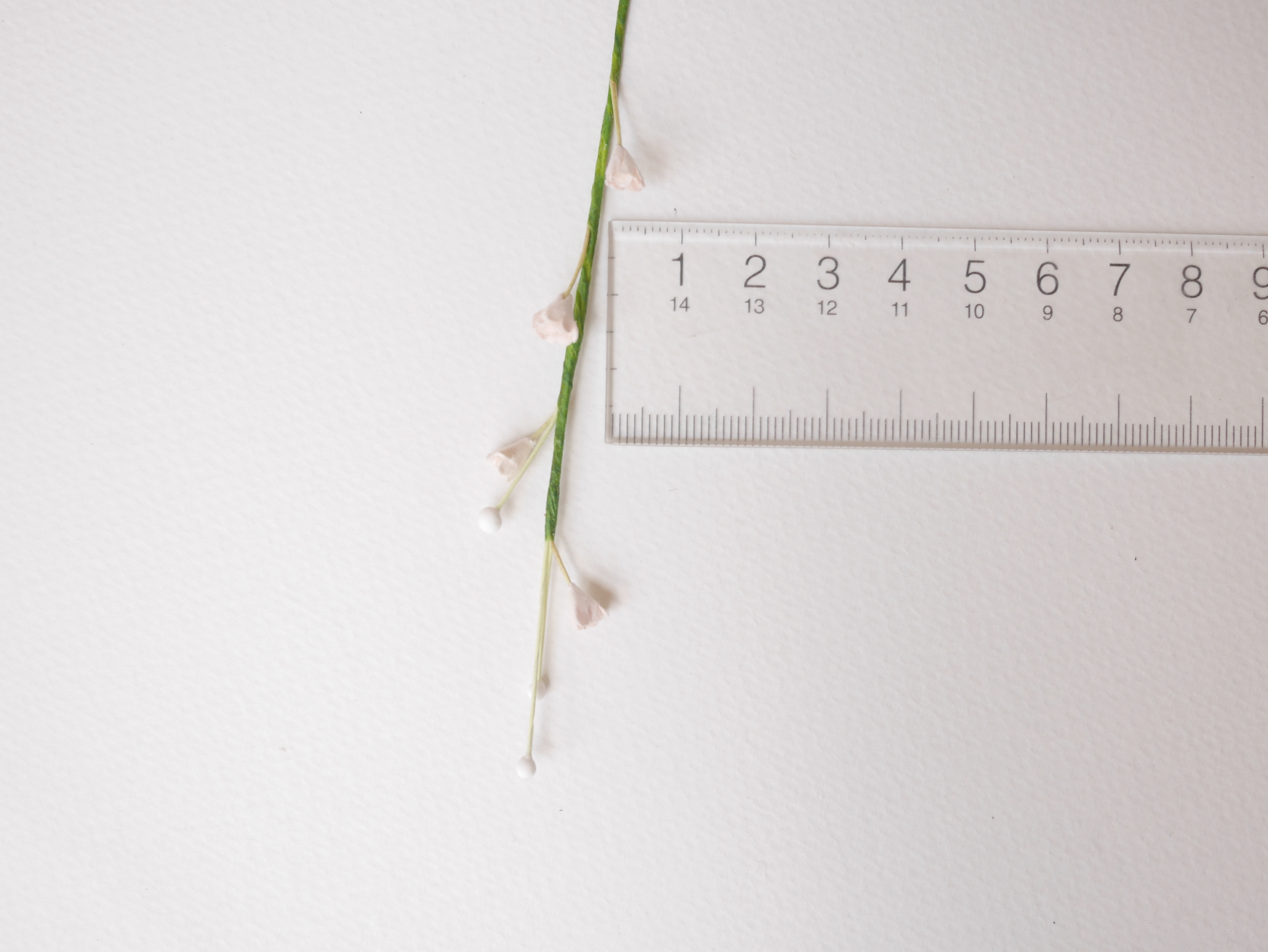 ดอกไม้ประดิษฐ์, ดอกไม้กระดาษสา, ดอก gypsophila, ดอกยิปโซ, ดอกยิปโซก้าน เกสรสีขาว งานประดิษฐ์ตกแต่งของชำร่วย, ดอกไม้ทำพานพุ่ม,พานพวงมาลัย, พานรับไหว้, ขนาด 0.5 cm. สีชมพู ก้านลวดสีเขียว