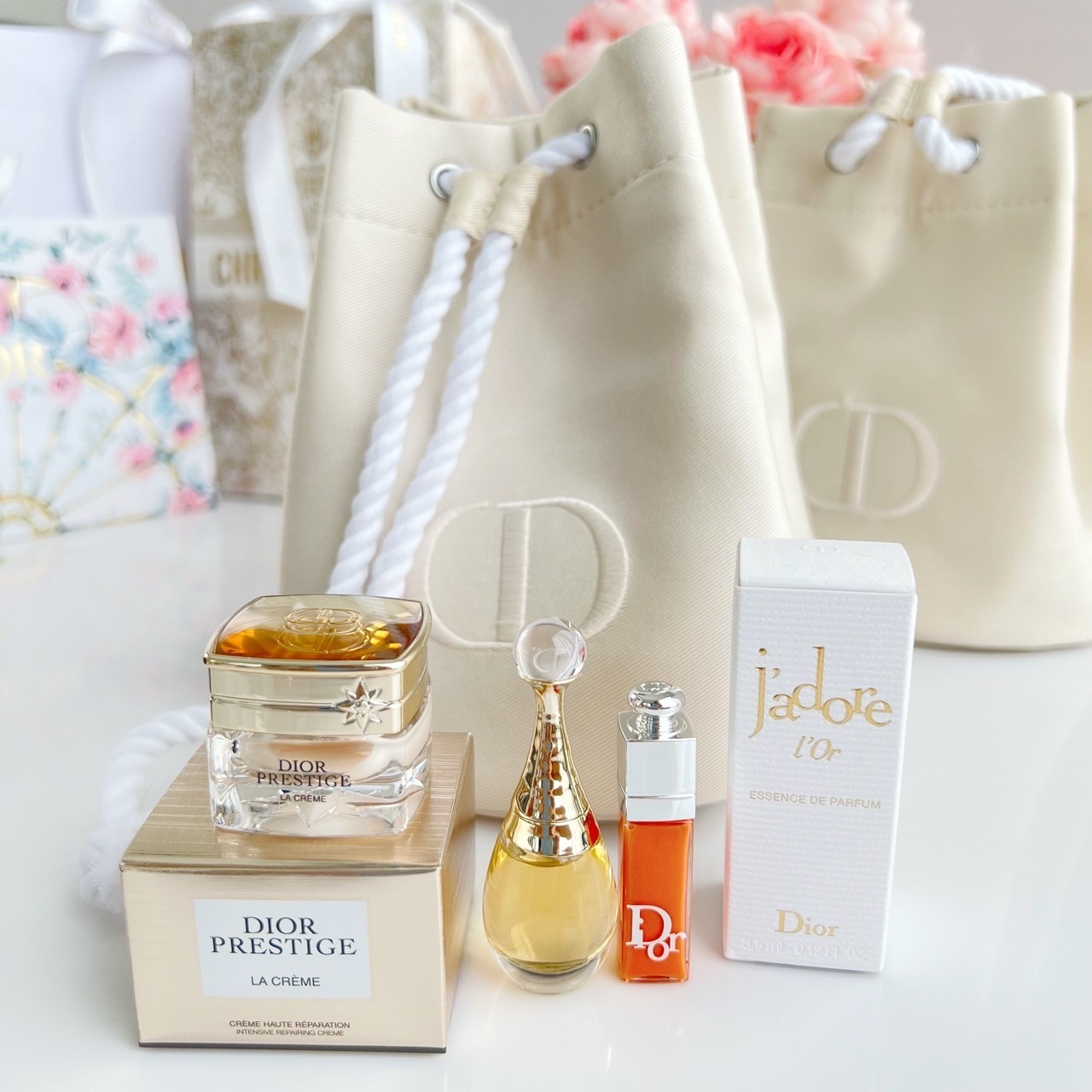 Dior Jadore L'or Essence Miniature Set 4 Pcs. รวม Cloth Bag สีครีม