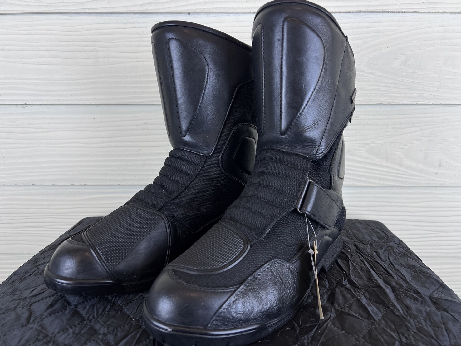 รองเท้าขี่มอเตอร์ไซด์( มือสอง) CMBA-007 Size ขนาดจากป้าย 43 EUR / 8.5 UK / 27 Cm. POLO