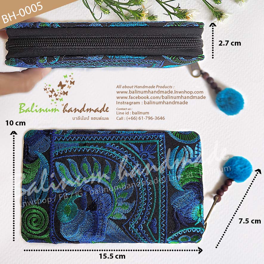 Unique Handmade Purse Wallet Bag by Thailand Hill Tribe กระเป๋าสตางค์แฮนด์เมดชาวเขา งานปัก บุผ้าสีดำด้านใน เป็นแบบซิปเปิดปิดใช้งานง่าย สามารถใส่เงิน เหรียญ แบงค์ บัตรเครดิต นามบัตร บัตรส่วนลดต่างๆ สมุดบัญชีธนาคารได้ มือถือ ฯลฯ ฟ้า เขียว ดำ (Blue, Green, Black)