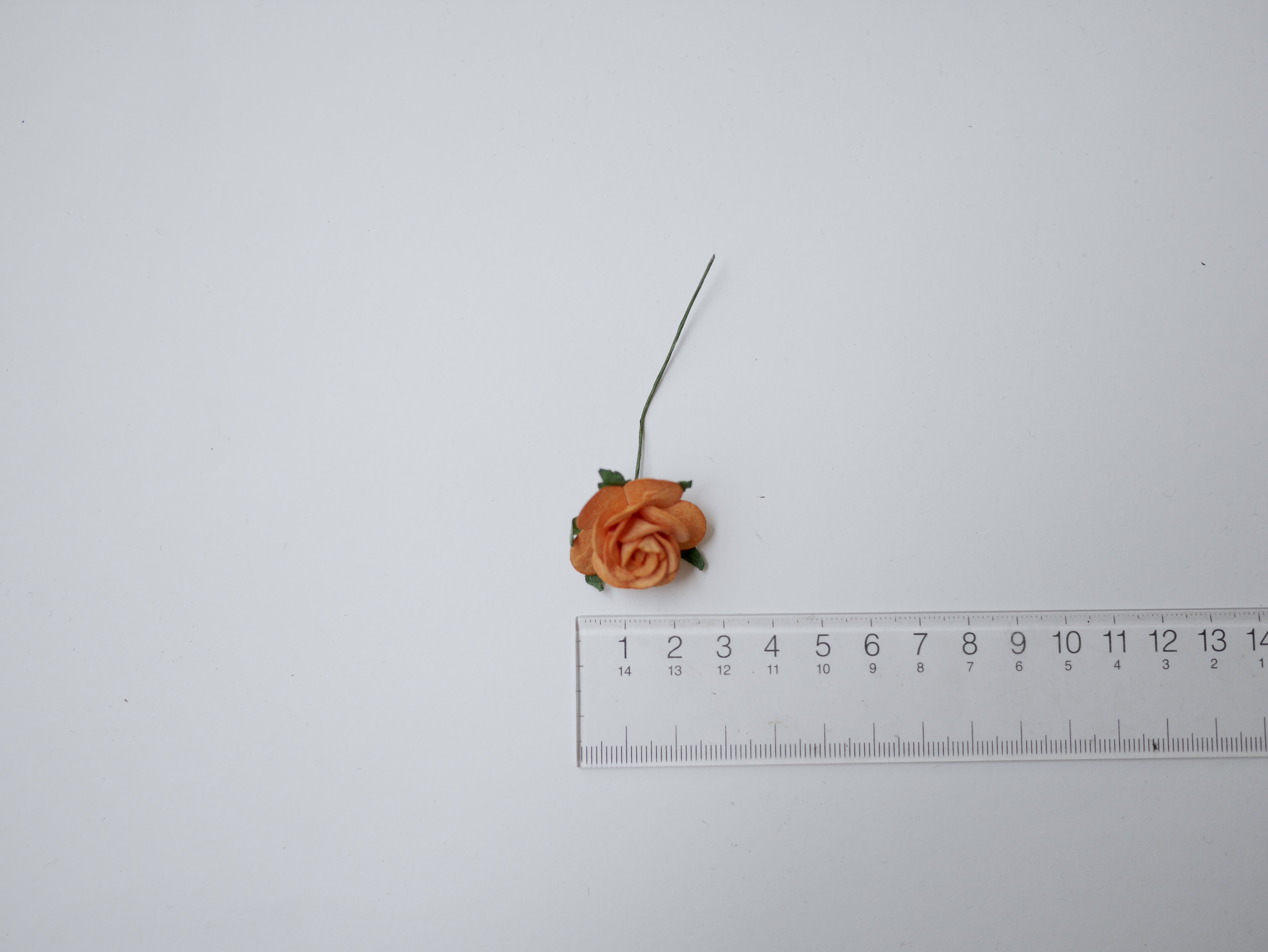 ดอกไม้กระดาษสา ราคาส่ง, ดอกกุหลาบกระดาษสา ดอกไม้ประดิษฐ์ ตกแต่งงานแต่งงาน ขนาด 2.5 cm., สำหรับของชำร่วย, งานแต่งงาน, ดอกไม้ทำข้อมือเจ้าสาว สีส้มอิฐ Paper flower, 50 Pieces mulberry rose, 2.5 cm. Fire orange color.