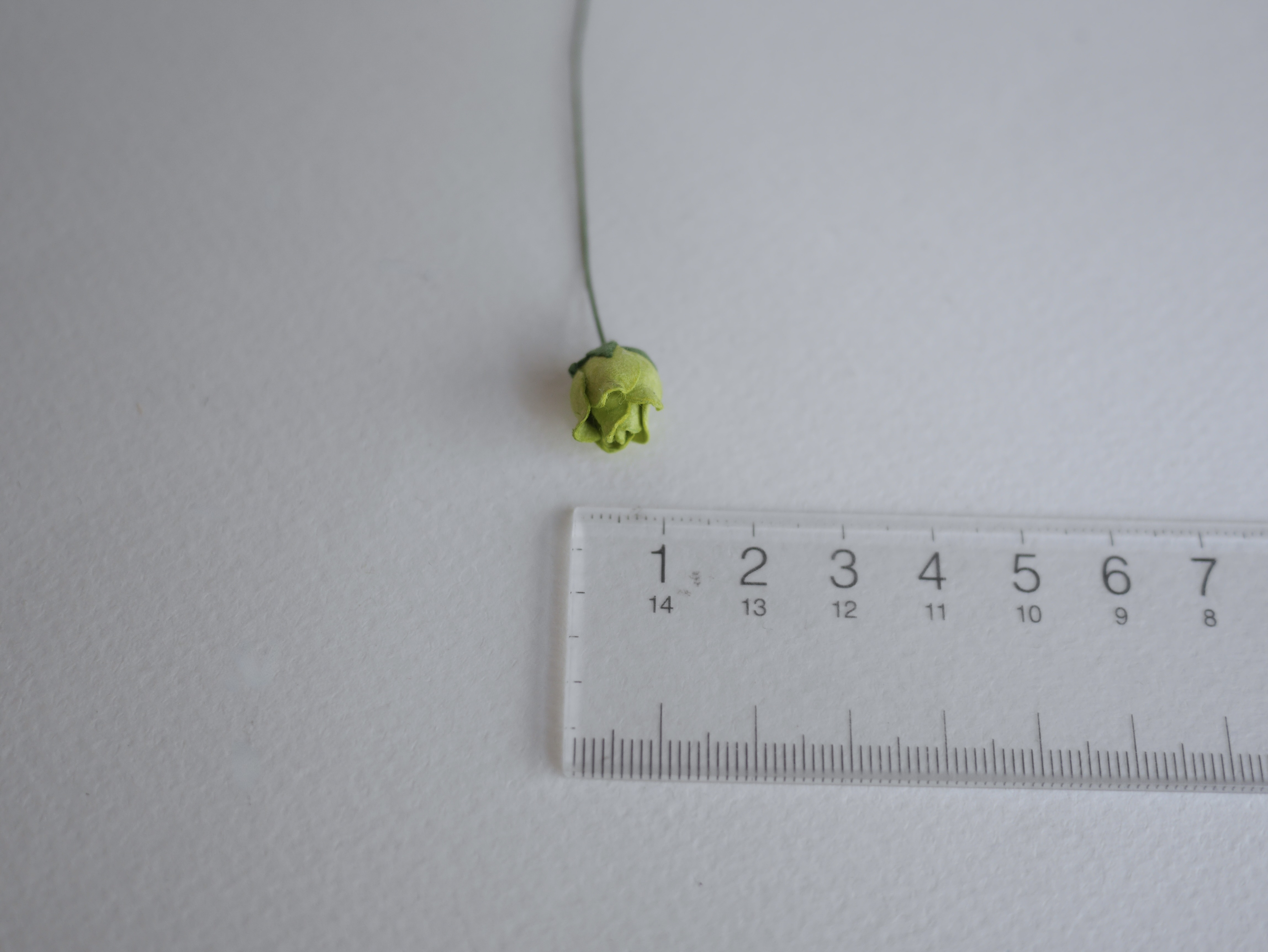 ดอกไม้กระดาษสา ดอกไม้กระดาษสา จตุจักร งานประดิษฐ์ ดอกไม้ทำข้อมือเพื่อนเจ้าสาว แต่งงาน, ดอกกุหลาบตูม 0.8x1 cm. 25 ดอก สีเขียว paper flowers, budding roses flower 0.8x1 cm. 25 pieces green color.