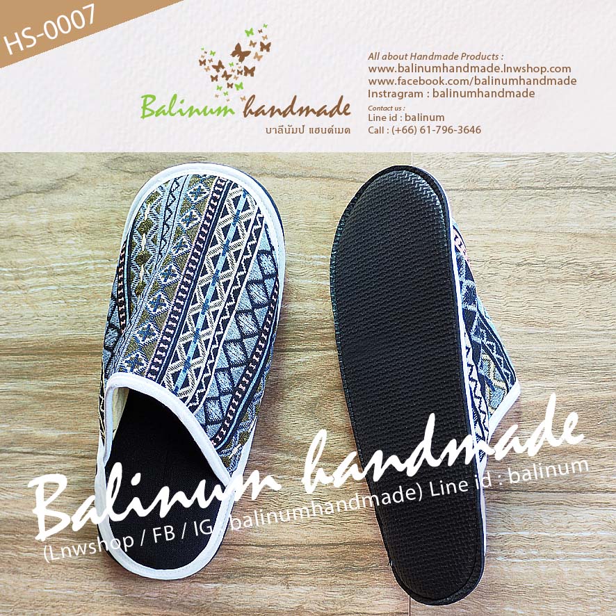 Slipper Handmade รองเท้าสลิปเปอร์ รองเท้าใส่ในบ้าน งานแฮนด์เมด เนื้อผ้าฝ้ายพิมพ์ลาย งานตัดเย็บดี เนื้อนุ่มใส่สบาย เป็น Free size ใส่ได้ทั้งผู้หญิงและผู้ชาย (เนื่องจากเป็นงานแฮนด์เมด ลายผ้าจะมีแบบมาไม่ซ้ำกันนะคะ) ฟ้า (Blue)
