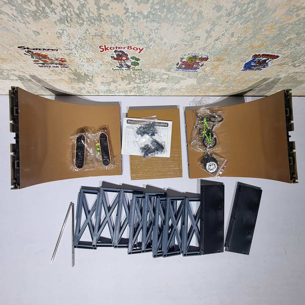 [0205] อปกรณ์จำลอง skate park สำหรับเล่น fingerboard สเก็ตบอร์ดนิ้ว vert ramp, half pipe