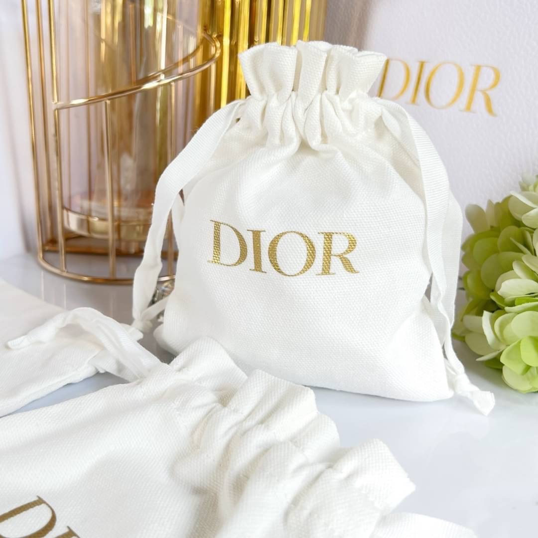 Dior ถุงผ้าหูรูด