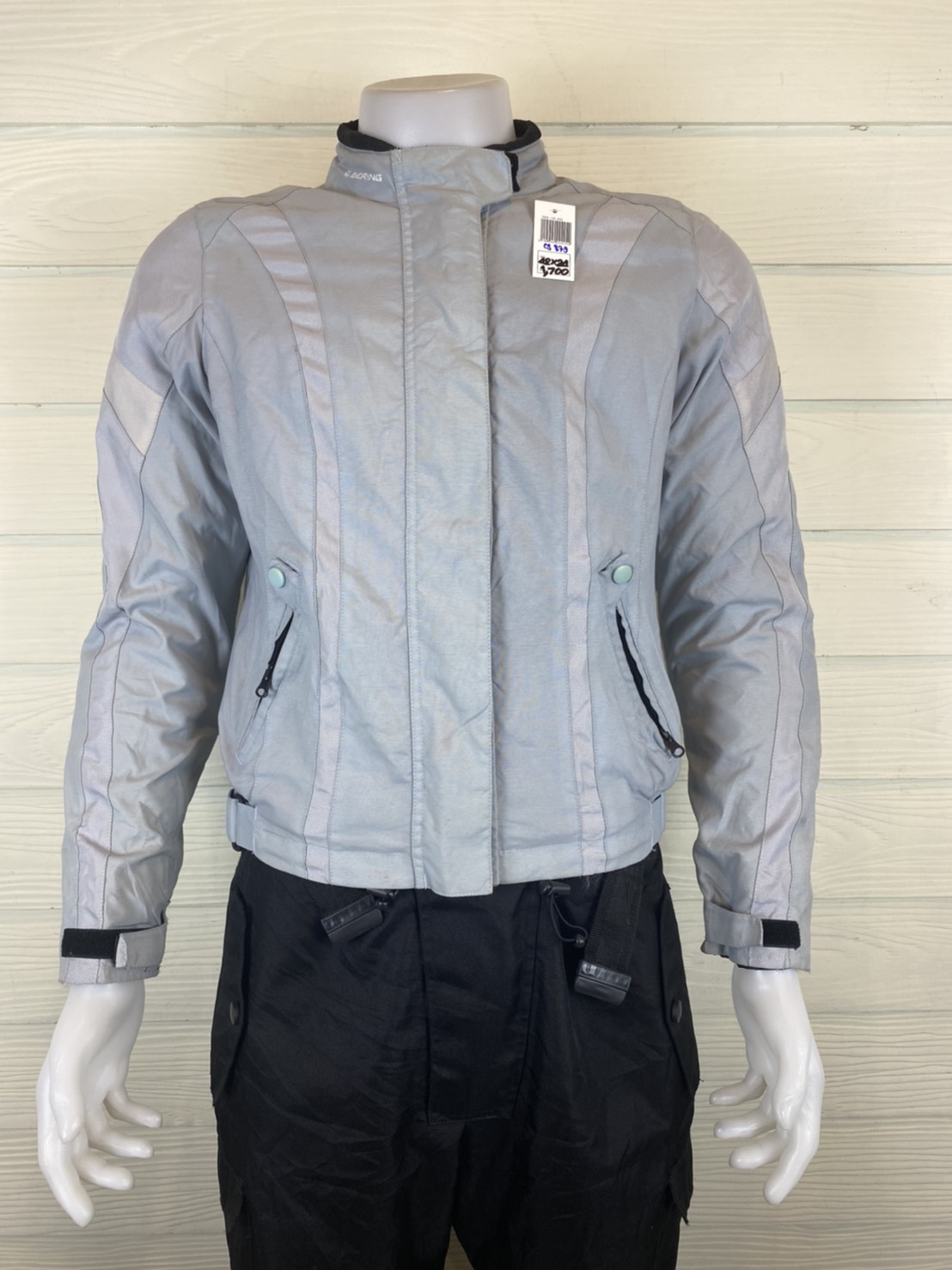 เสื้อขี่มอเตอร์ไซด์( มือสอง) CS 879 : อก 42" ยาว 24" Bering