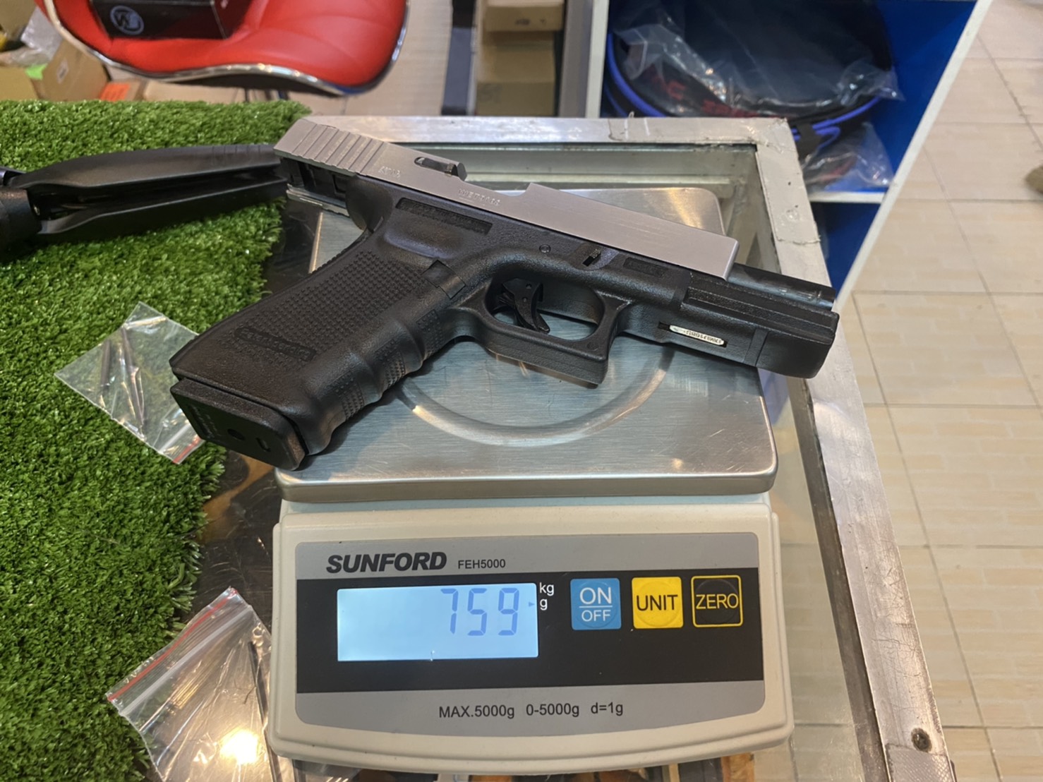 WE G17 Glock 17 Gen4 - สีเงิน