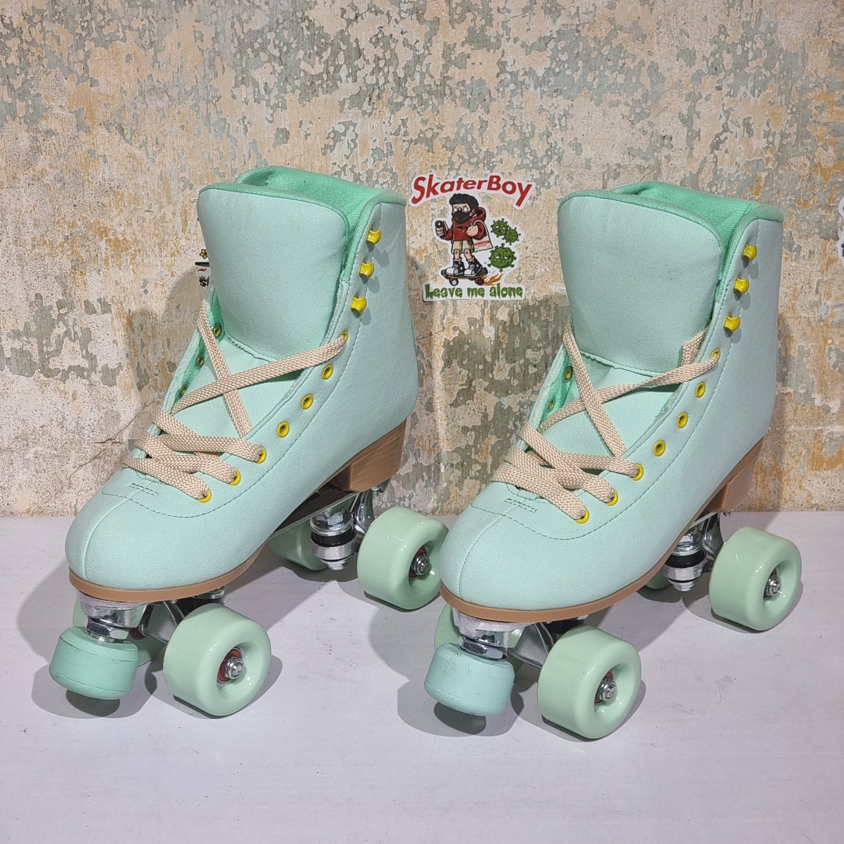 0231 รองเท้า Roller skate ส้นสูง หนังกลับ suede คุณภาพดี