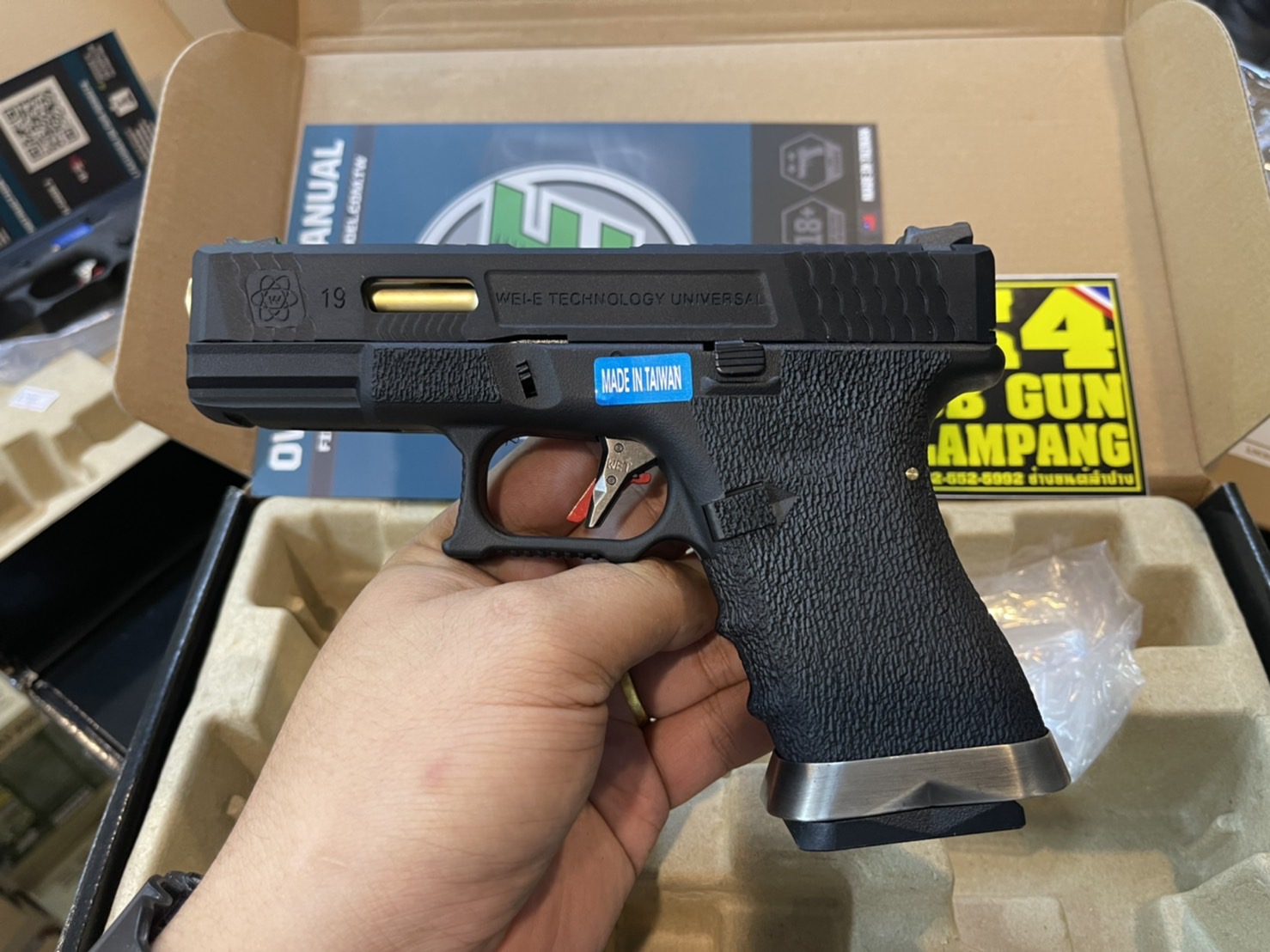 WE Glock19 G-Force Custom – เฟรมดำ สไลด์ดำ ลำกล้องทอง