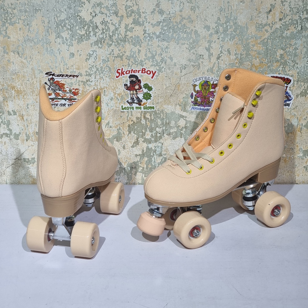 0231 รองเท้า Roller skate ส้นสูง หนังกลับ suede คุณภาพดี