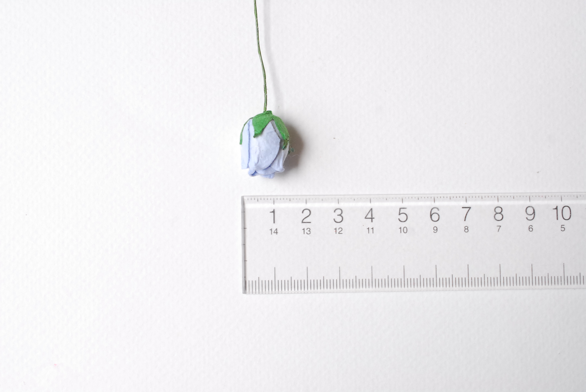 ดอกไม้กระดาษสา ดอกไม้กระดาษสา จตุจักร งานประดิษฐ์ ดอกไม้ทำข้อมือเพื่อนเจ้าสาว แต่งงาน, ดอกกุหลาบตูม 50 ดอก สีน้ำเงินตุ่น ขนาด 1.5 x 1.5 cm. paper flowers, budding roses flower 1.5x1.5 cm. 50 pieces. pale blue color.