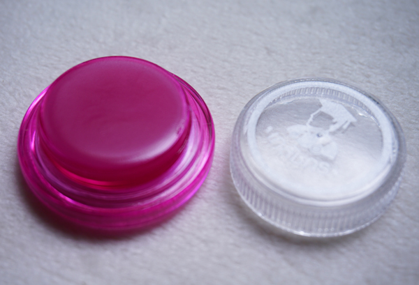 ลิปแคร์ ตราเภสัช 2กรัม ปากนุ่ม ชุ่มชื่นยาวนาน