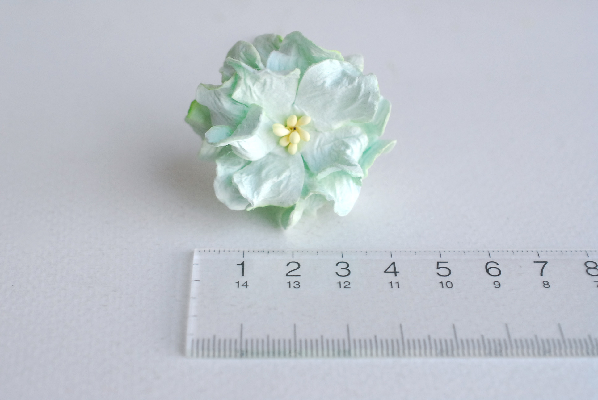 ดอกไม้กระดาษสา ราคาส่ง, ดอกการเดนเนียกระดาษสา ดอกไม้ประดิษฐ์ ตกแต่งงานแต่งงาน ประดิษฐ์ข้อมือเพื่อนเจ้าสาว ขนา่ด 3.5 cm., สำหรับของชำร่วย, งานแต่งงาน, ดอกไม้ทำข้อมือเจ้าสาว สีเขียวมิ้น จำนวน 25 ดอก Paper flower,25 Pieces mulberry gardenia flowers supplies,