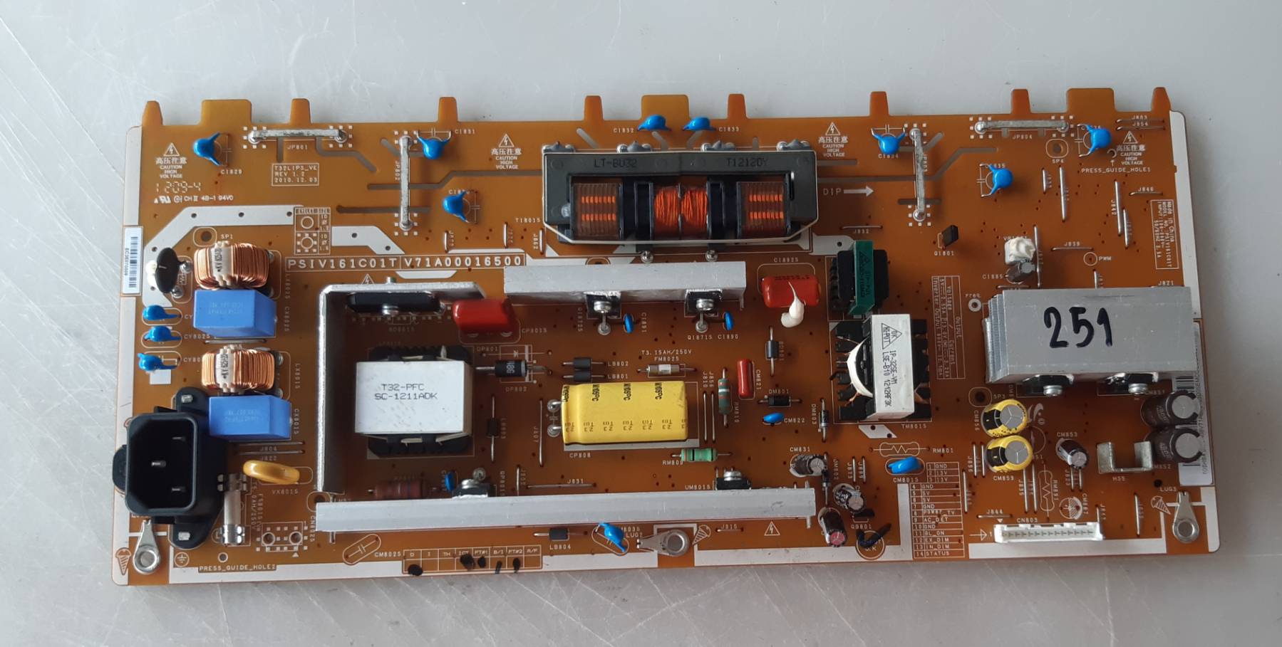อันที่ 251 TOSHIBA 32AV700T 32PB1T 32PB10T ซัฟฟลาย V71A00016500 ดีเทสแล้ว