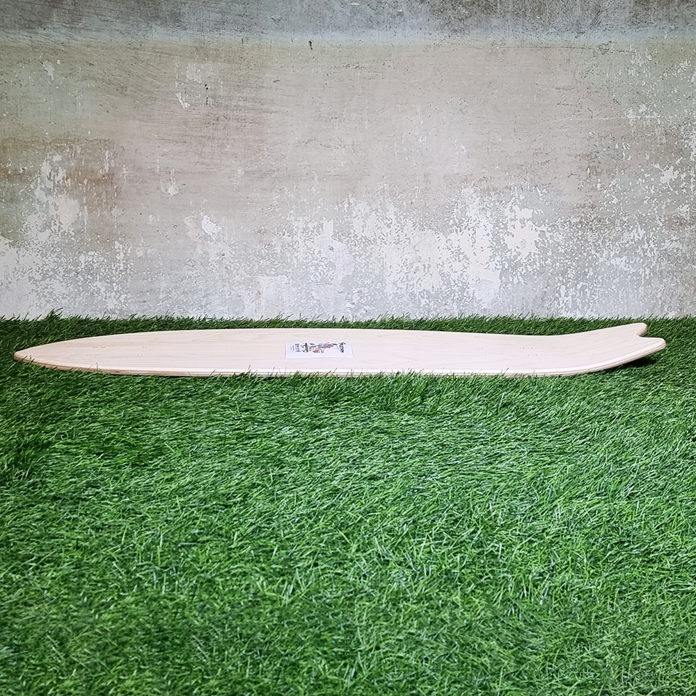 [0301] บอร์ดไม้ surf skate ขนาด 32" แผ่นเรียบ มีเทลหลัง เจาะ6รู เล่นง่าย คล่องตัว