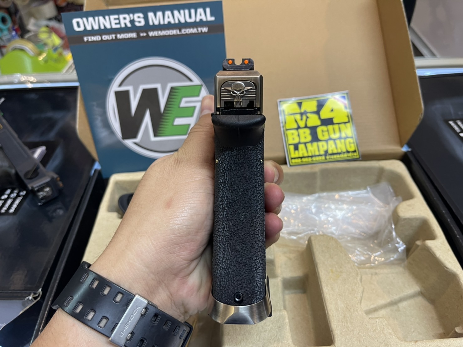 WE - Glock 34 G-Force T1 เฟรมดำ สไลด์เงิน ท่อทอง