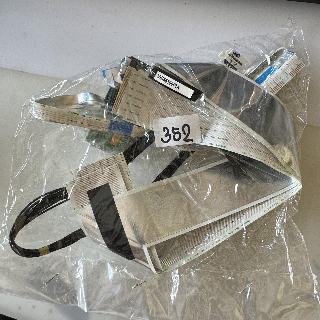 ชุดสายแพร 352 LG 55UK6100PTA