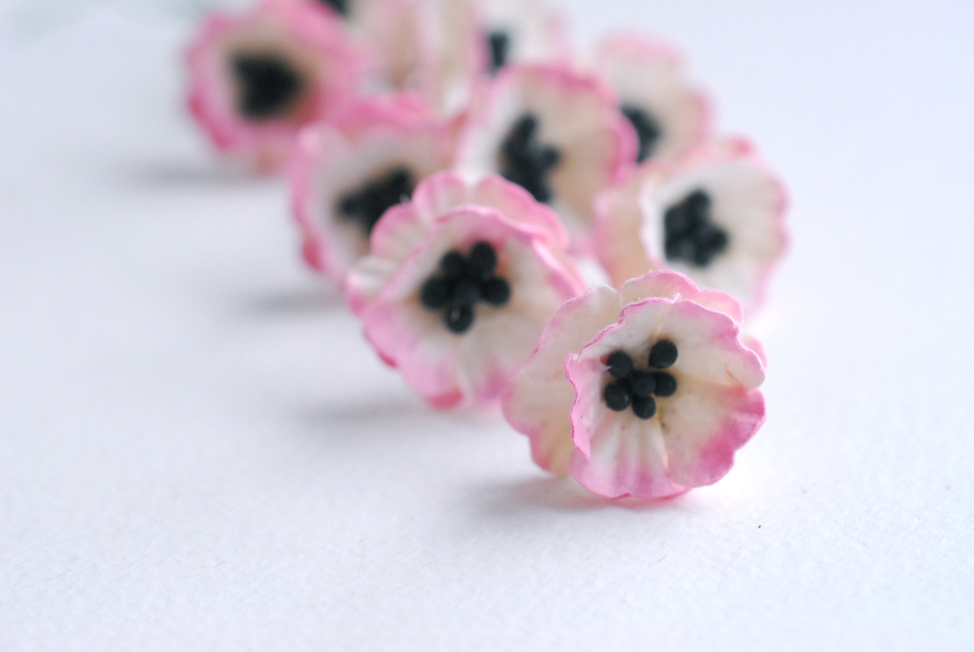 ดอกไม้กระดาษสา ดอกไม้กระดาษสา จตุจักร งานประดิษฐ์ ดอกไม้ทำข้อมือเพื่อนเจ้าสาว แต่งงาน ดอกไม้กระดาษ poppy สีชมพูปัด ขนาด 2.00 cm.