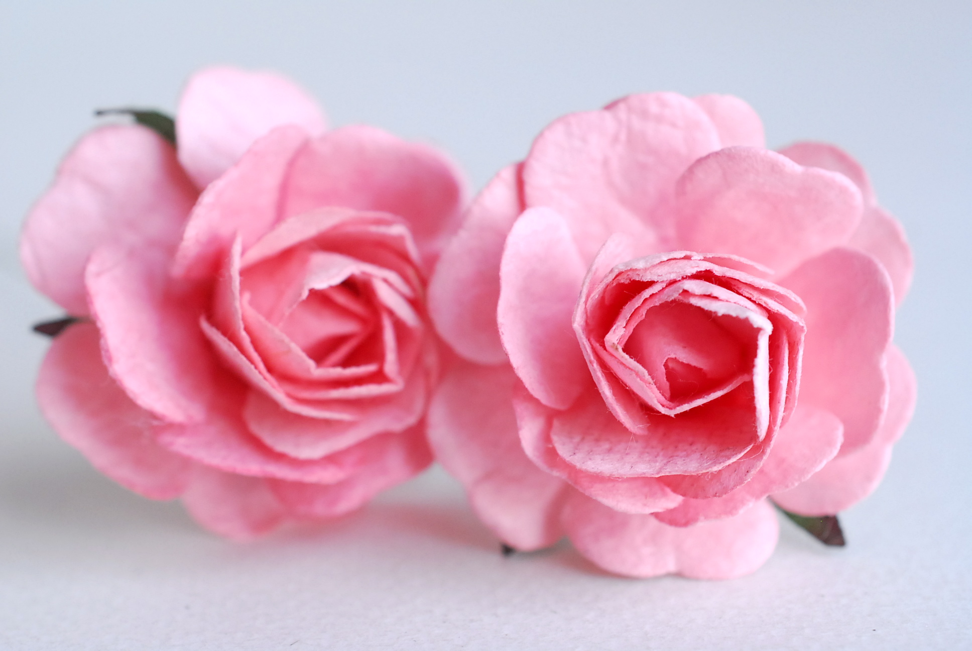 ดอกไม้กระดาษสา ดอกกุหลาบกระดาษสา ดอกไม้กุหลาบ ดอกไม้ประดิษฐ์ สำหรับตกแต่ง หรืองานแต่งงาน สีชมพูพีช color code #123 ขนาด 3.5 cm. จำนวน 25 ดอก Paper flowers, handmade flowers, small roses paper size 3.5 cm. 25 pieces, pink peach color.