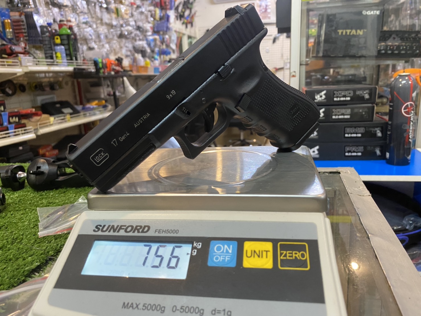 WE G17 Glock 17 Gen4 - สีดำ