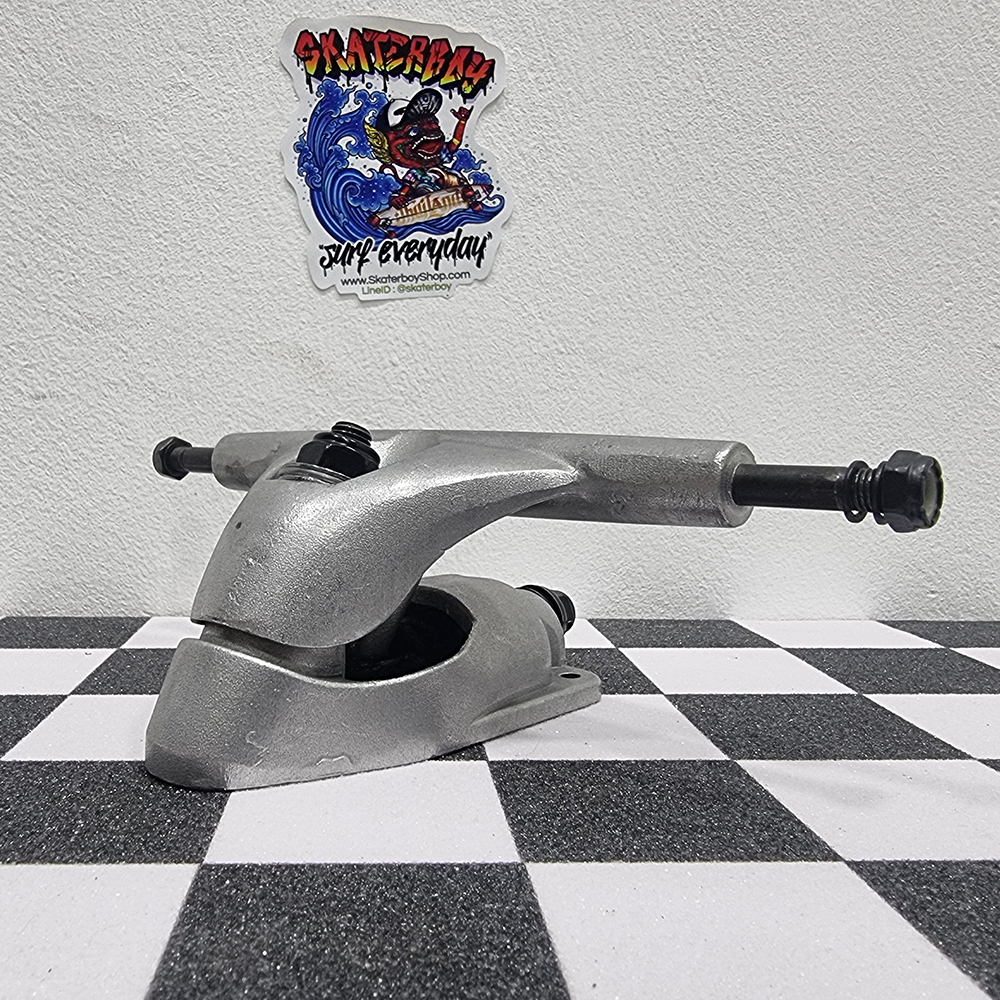 [0306] Surf truck(สปริงสั้น) โมแล้ว เลี้ยวได้สุด ตีเกลียวรูน็อต กว้าง 6.25 นิ้ว สูง 2.5นิ้ว คุ้มค่าฟุดๆ