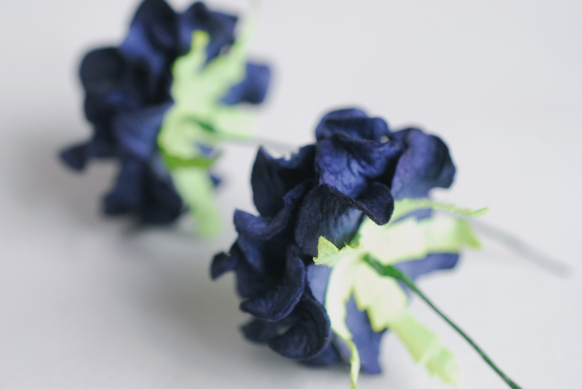 ดอกไม้กระดาษสา ราคาส่ง, ดอกการเดนเนียกระดาษสา ดอกไม้ประดิษฐ์ ตกแต่งงานแต่งงาน ประดิษฐ์ข้อมือเพื่อนเจ้าสาว ขนา่ด 3.5 cm., สำหรับของชำร่วย, งานแต่งงาน, ดอกไม้ทำข้อมือเจ้าสาว สีน้ำเงินกรมท่า จำนวน 25 ดอก Paper flower,25 Pieces mulberry gardenia flowers suppl