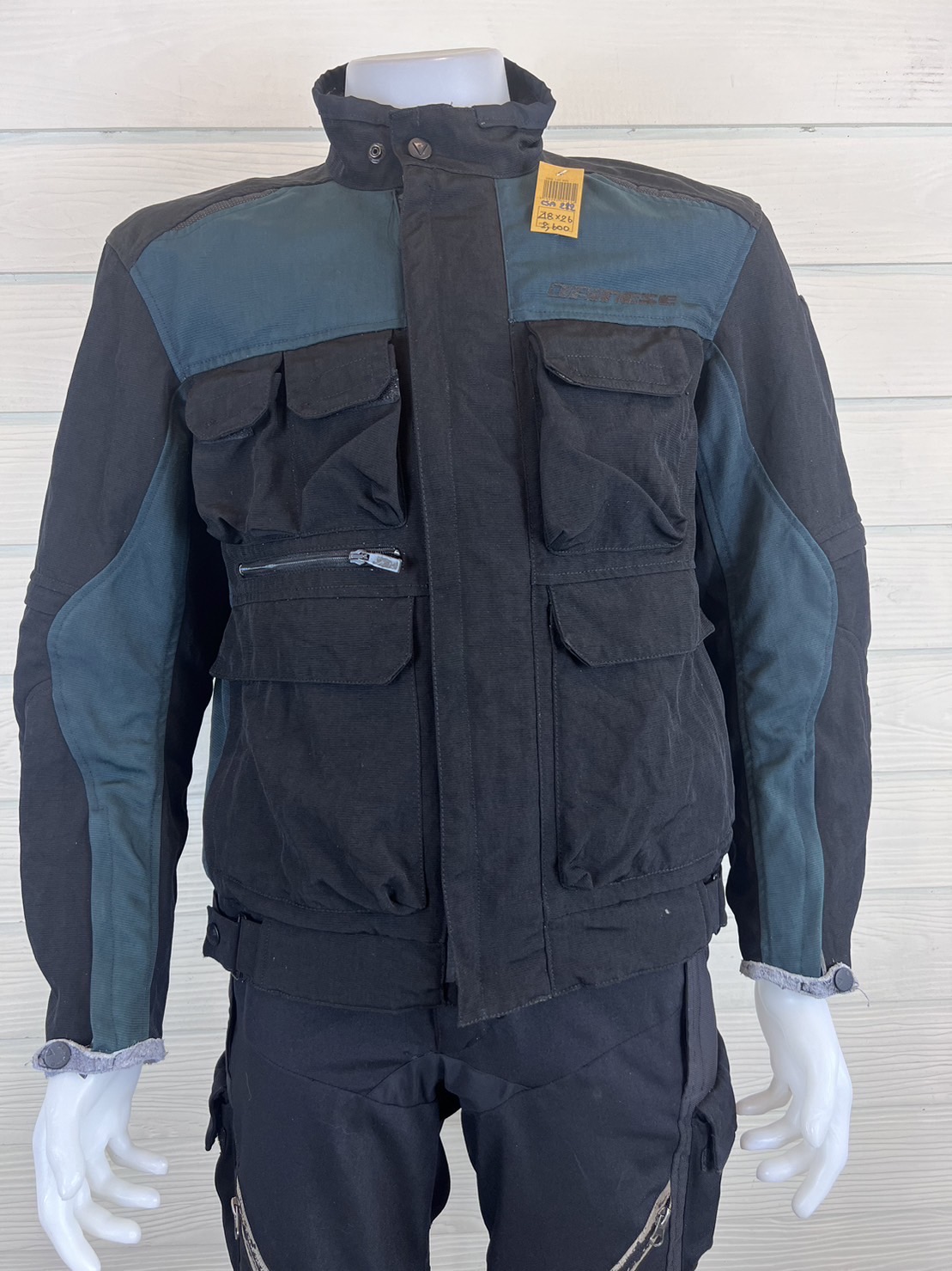 เสื้อขี่มอเตอร์ไซด์( มือสอง) CSA 212 : อก 48" ยาว 26" (L) Dainese
