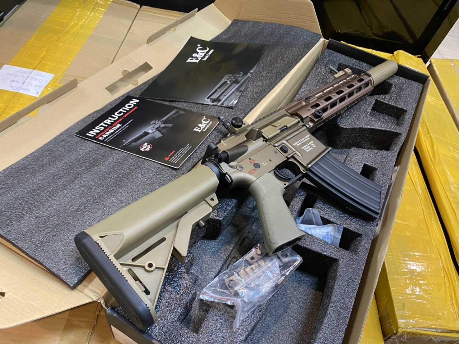 E&C 105 S2 : HK 416 D Geissele 10.5 (Suppressor) สีทราย บอดี้โลหะ