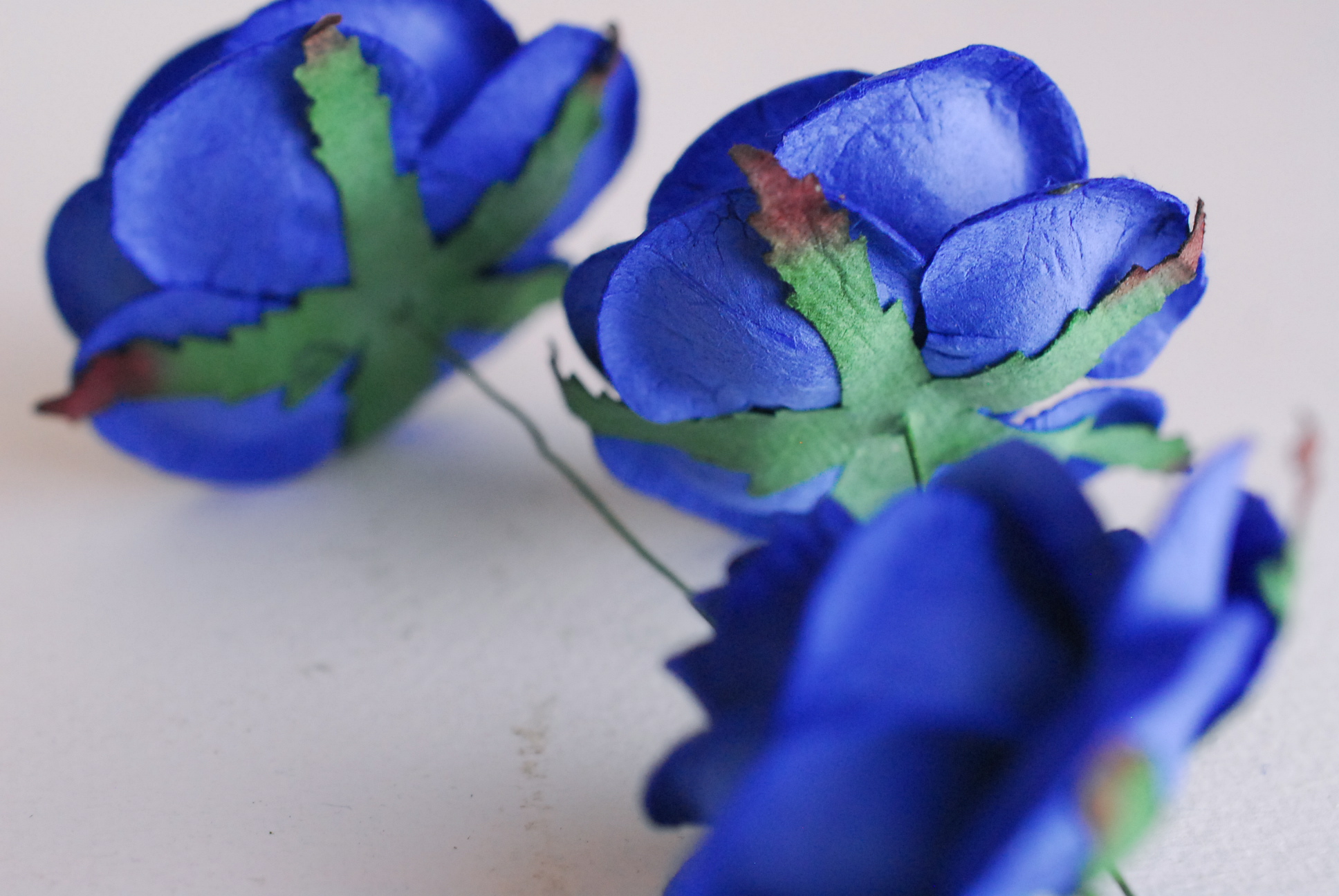 ดอกไม้กระดาษสา ดอกกุหลาบกระดาษสีน้ำเงินทะเล ขนา่ด 4.5 cm., สำหรับของชำร่วย, งานแต่งงาน, Paper flower,20 Pieces mulberry rose, 4.00 cm. ocean blue color.