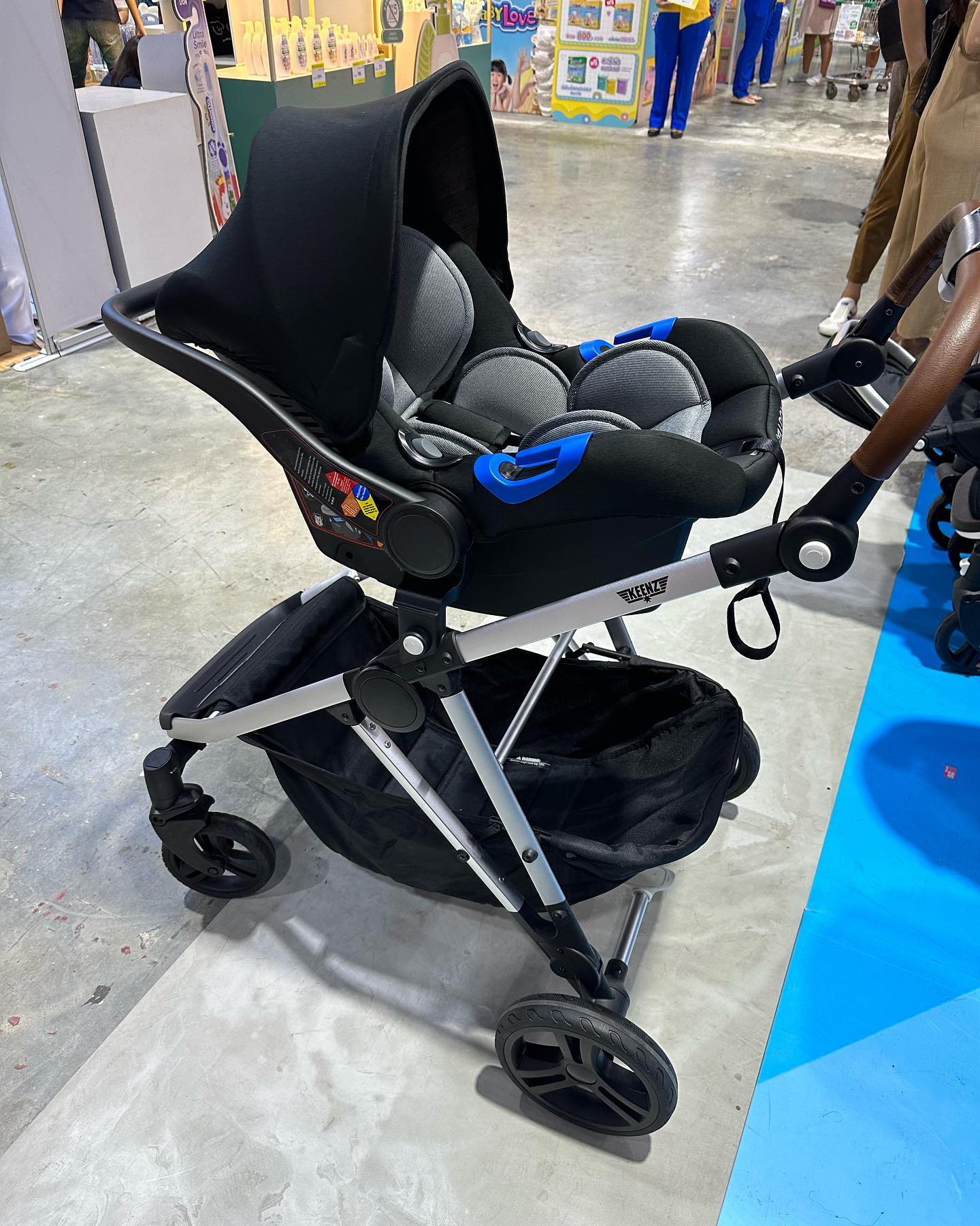 Welldon Adapter (Keenz - Kinetic) สำหรับติดตั้งคาร์ซีทแบบกระเช้าจำนวน 1 คู่