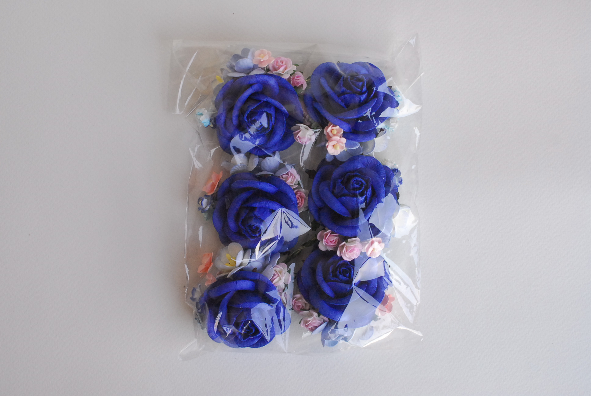 ช่อดอกไม้กุหลาบกระดาษสาสีน้ำเงิน อดอกไม้ประดับ งานแต่งงาน งานประดิษฐ์ ของชำร่วย ดอกไม้กระดาษสา งานแต่งงาน DIY wedding boutonniere or making centerpieces gift decoration