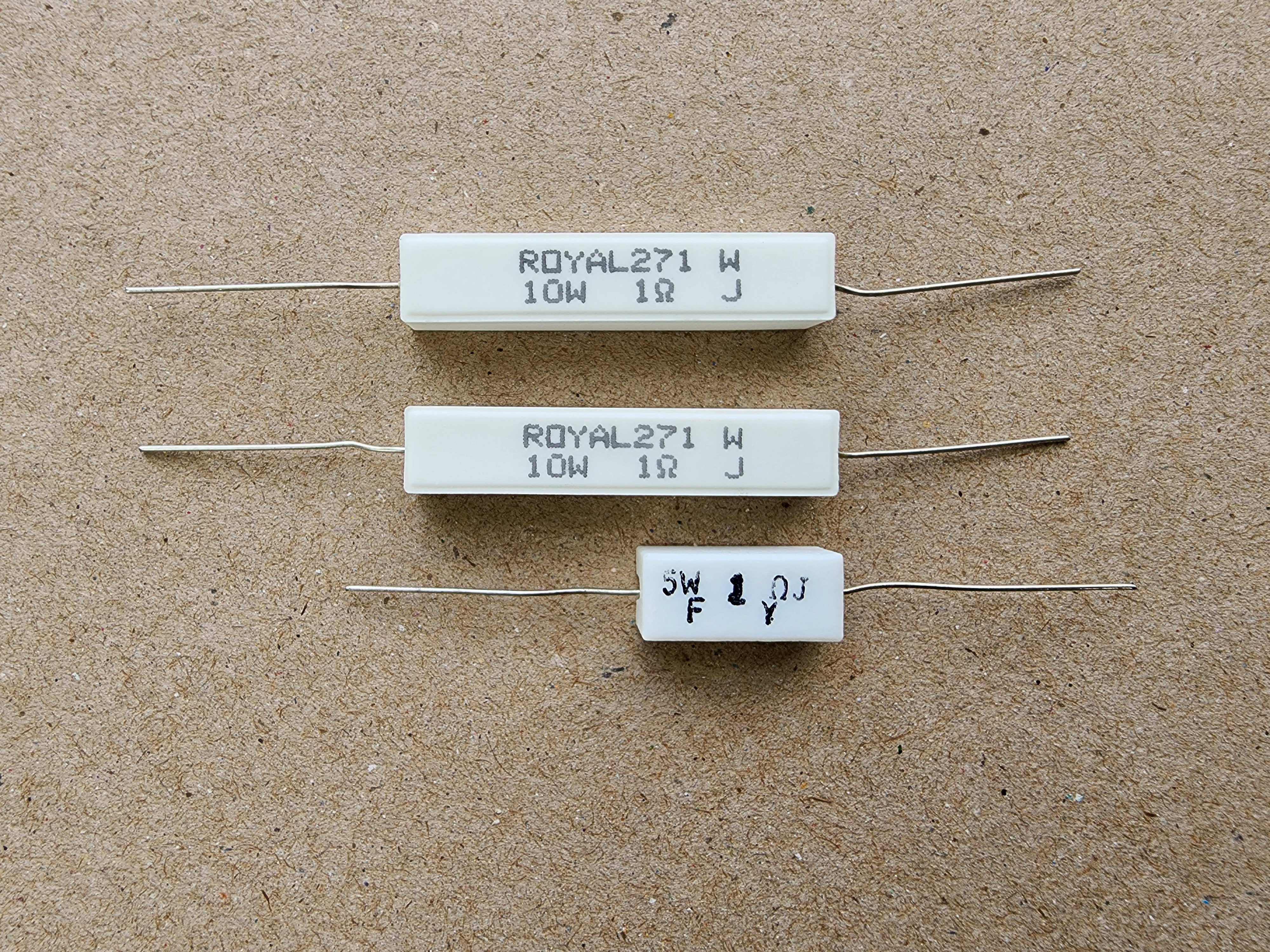 อาร์กระเบื้อง 1 Ohm 10W J ตัวต้านทานกระเบื้อง