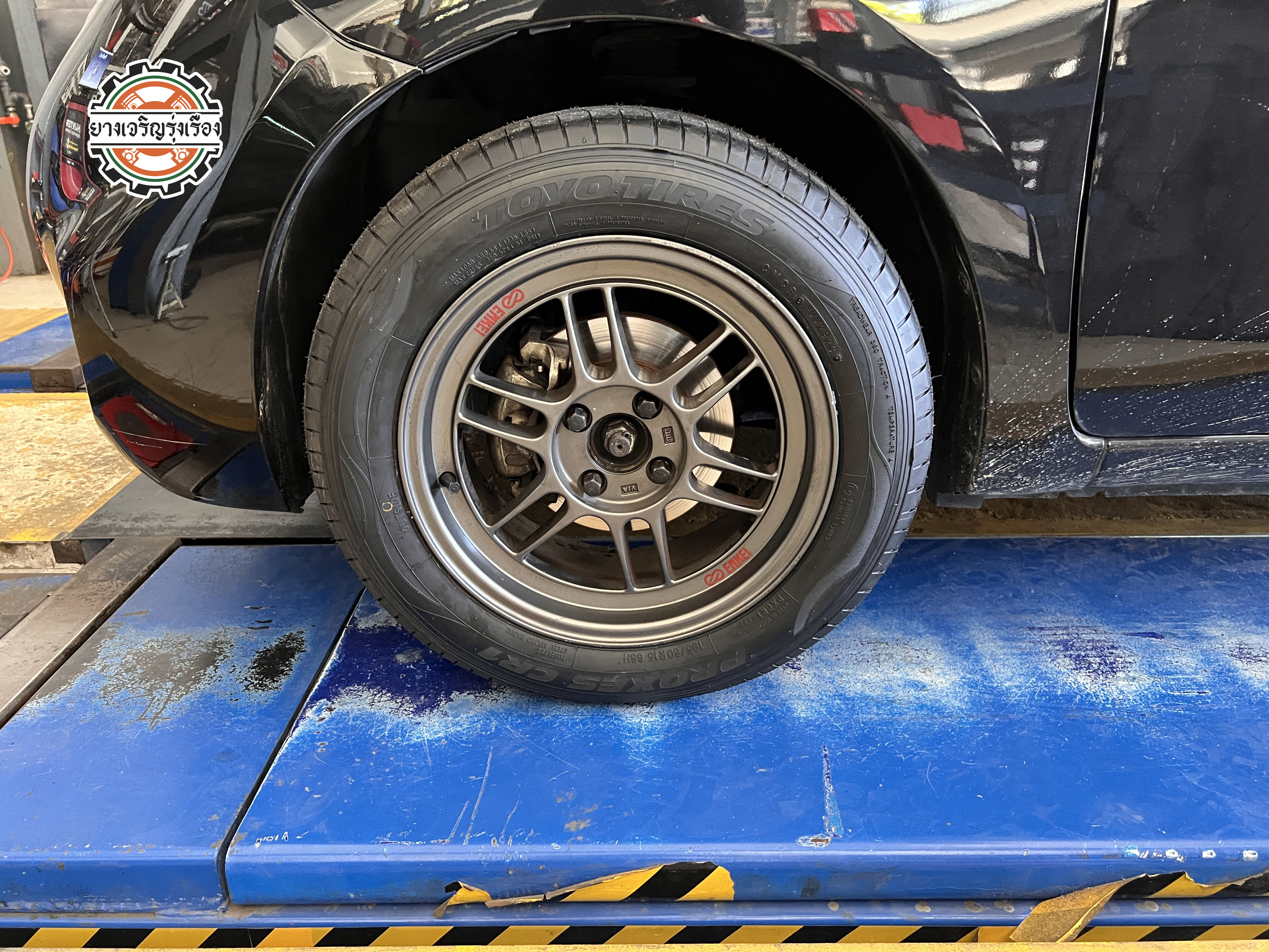 NISSAN MARCH เข้ารับบริการเปลี่ยนยางรถยนต์ เน้นคุณภาพ ราคาเหมาะสม ☄️TOYO TIRES PROXES CR1 88H ขนาด 195/60R15 𝙊𝙪𝙧 𝙎𝙚𝙧𝙫𝙞𝙘𝙚 บริการทางร้านเรารับทำอะไรบ้าง 🔧 ติดตั้งยางแบบไร้รอย 100% 🔧 บริการสลับยาง ตามอายุ 🔧 มียางรถยนต์ทุกยี่ห้อให้เลือกซื้อ 🔧 เช็คช่วงล่าง แก้ปัญหาให้ตรงจุด 🔧 บริการล้างลิ้นปีกผีเสื้อ 🔧 บริการเช็คระยะรถยนต์ 🔧 เปลี่ยนถ่ายของเหลวทั้งระบบ 🔧 ตั้งศูนย์ด้วยเครื่อง HUNTER นำเข้าจาก USA สอบถามข้อมูลเพิ่มเติม หรือนัดหมายเข้ารับบริการ Tel : 08-6569-1915 Tel : 08-6544-5963 Line id : @88rw Tiktok : https://www.tiktok.com/@88rwycrr Youtube : https://youtube.com/@88rw Facebook : https://www.facebook.com/88rwtire Location : https://goo.gl/maps/HrNUAZXPN94KvxZ98?coh=178573&entry=tt #รถยนต์มีปัญหาไม่รู้ต้องแก้ตรงไหน ทางเรายินดี ตรวจหาปัญหาและหาวิธีแก้ บอกลูกค้าก่อนลงมือทำเสมอราคาเป็นธรรมไม่เอาเปรียบ สบายใจคุณลูกค้า ---------------------------------- ดูแลให้คำปรึกษาทุกปัญหาคาใจ ไม่ทิ้งลูกค้า มีบริการหลังการขาย 【ให้ผู้เชี่ยวชาญของเรา ดูแลรถคุณ】 ร้านยางเจริญรุ่งเรือง ยินดีต้อนรับครับ ---------------------------------- #โช๊คอัพรถยนต์ #monroe #yss #kayaba #profender #ร้านยางเจริญรุ่งเรือง #นนทบุรี #งามวงศ์วาน #amsfix #บริการช่วงล่างรถยนต์ #ซ่อมบำรุงช่วงล่าง #เซทอัพโช๊คอัพรถยนต์