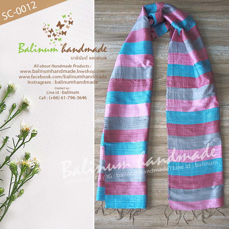 Hand Woven Scarf 100% Laos Silk, Very Soft and Feel Comfortable. ผ้าพันคอไหมลาว 100% ของแท้ งานทอมือทั้งผืน เนื้อผ้านุ่ม ลื่น บางเบา ให้ความอบอุ่น รู้สึกสบาย สามารถนำมาพันคอหรือคลุมไหล่ก็ได้ (ใช้ได้ทั้งผู้หญิงและผู้ชาย) ฟ้า, ชมพู (Blue, Pink)