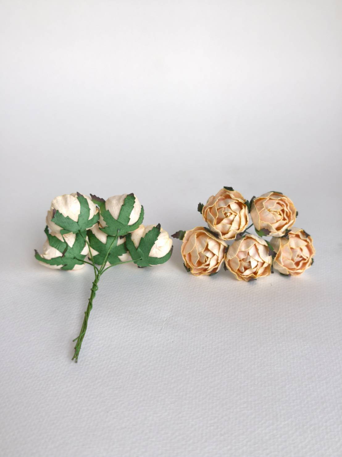 ดอกไม้กระดาษสา สำหรับตกแต่งของชำร่วย งานแต่งงาน ดอกกุหลาบกลม peony ขนาด 3.5 cm. จำนวน 25 ดอก, สีเหลืองไข่ egg color