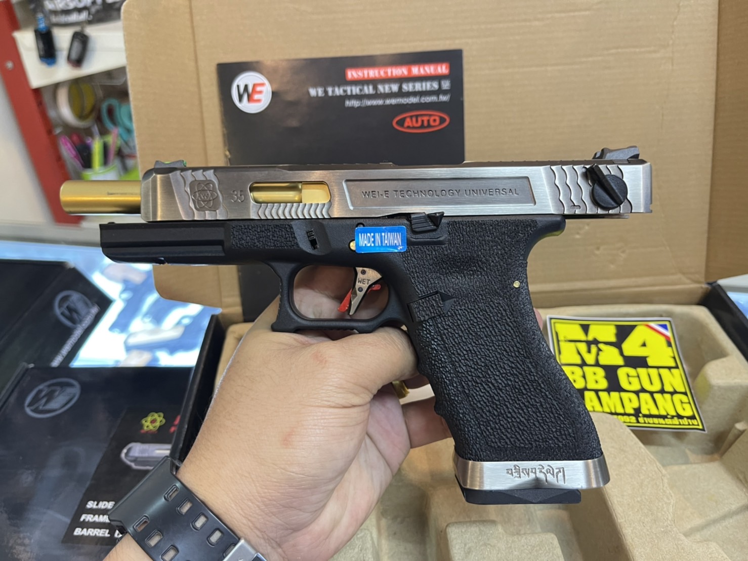 WE - Glock 35 G-Force T1 เฟรมดำ สไลด์เงิน ท่อทอง