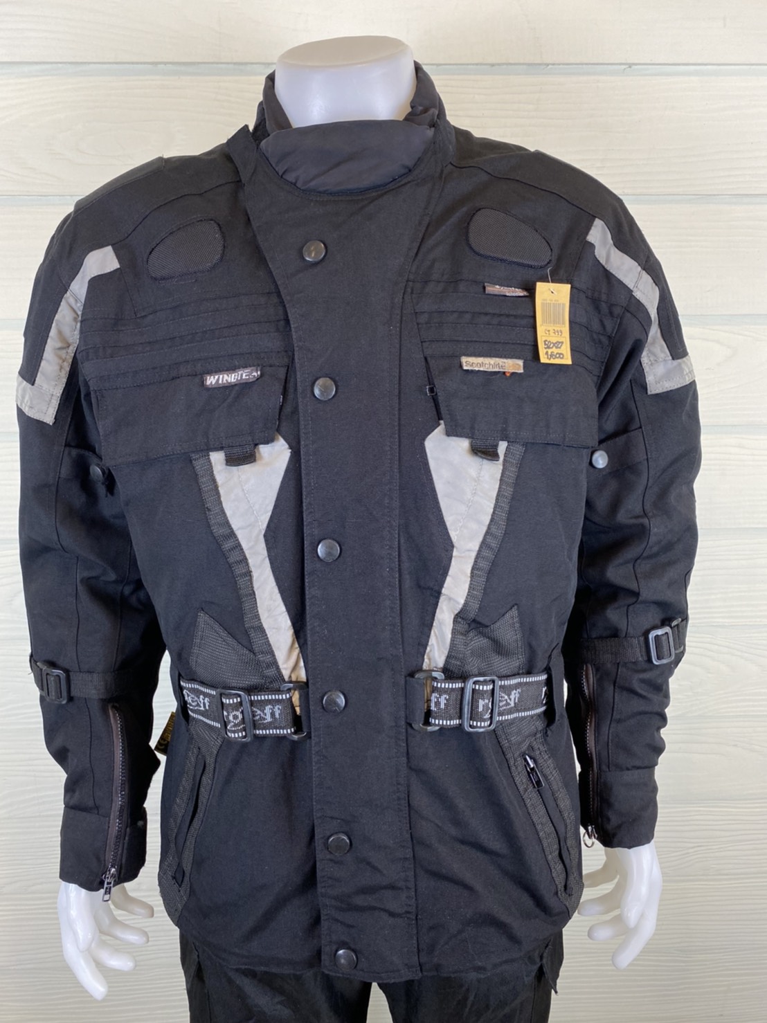 เสื้อขี่มอเตอร์ไซด์( มือสอง) CT 799 : อก 52" ยาว 27" Roleff