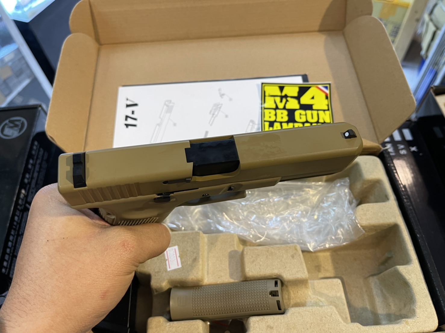 WE G17 Glock 17 Gen5 - สีทราย