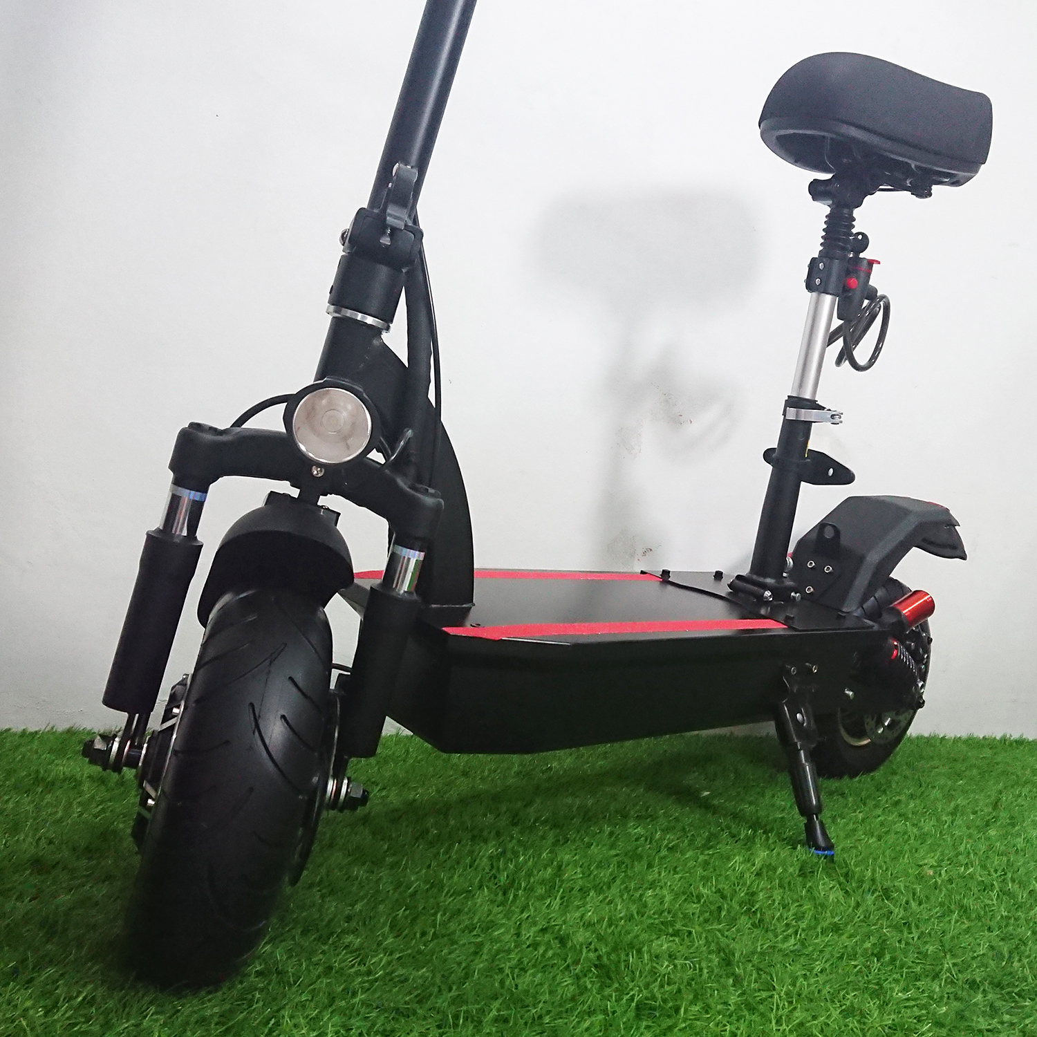 [0601] สกู็ตเตอร์ไฟฟ้า รุ่น BigScoot ล้อ 11 นิ้ว แบตเตอรี่ 60V ใช้เดินทางจริงจัง ฟังก์ชั่นเพียบ Electric scooter