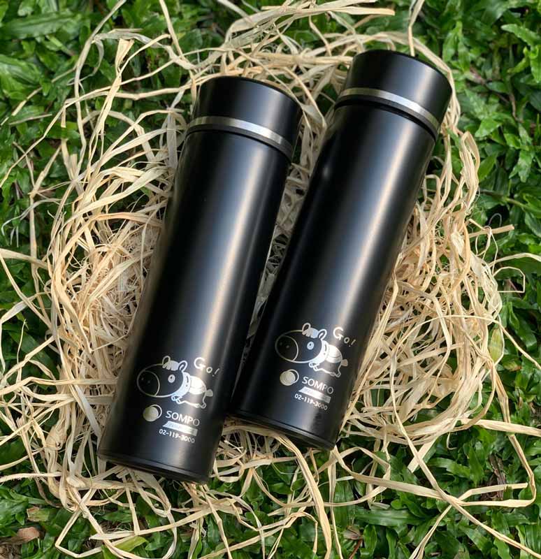 สลักชื่อ สลักข้อความ สลักรูป เลเซอร์ชื่อ เลเซอร์ข้อความ เลเซอร์รูป บนกระบอกน้ำ