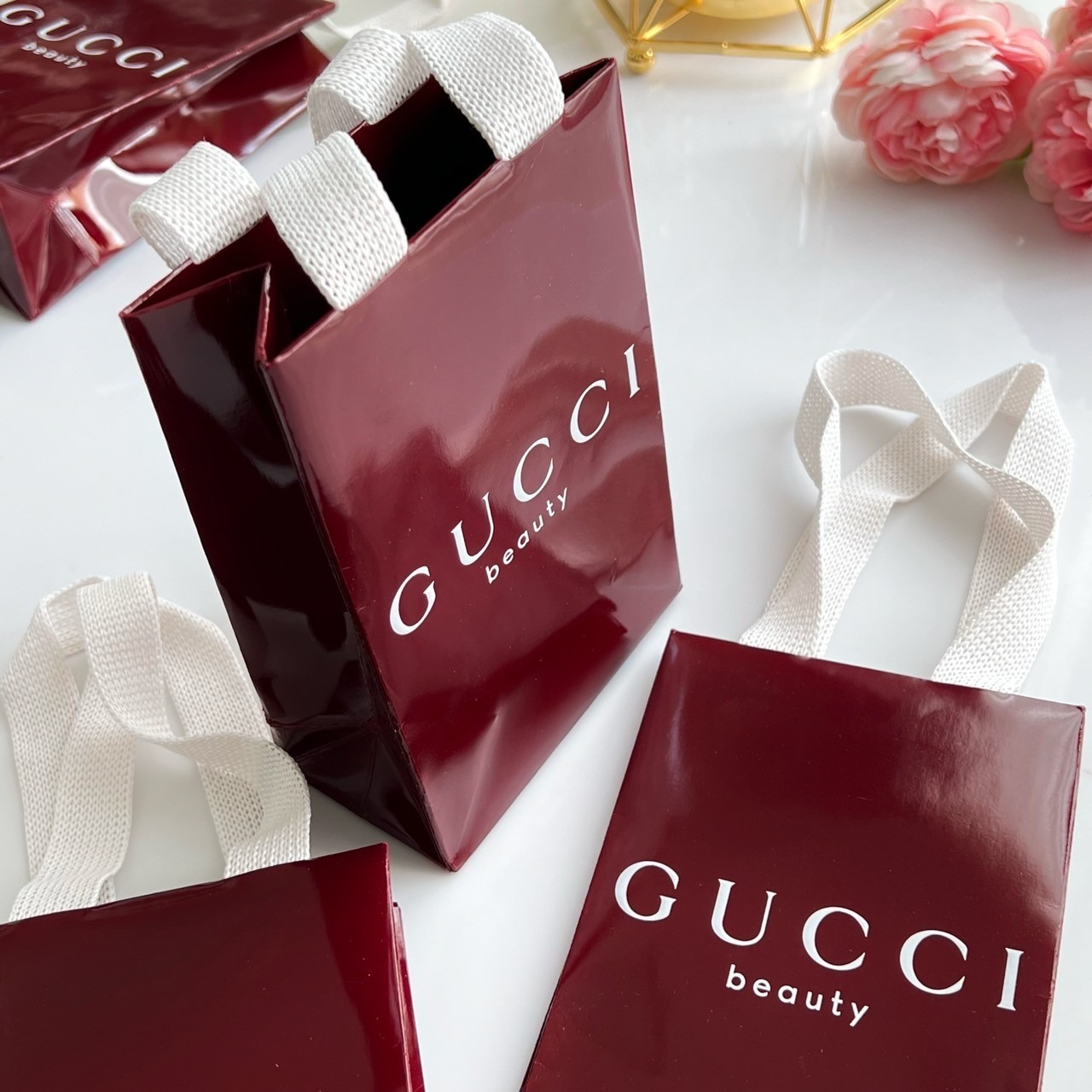 ลิปจุ่ม Gucci Rouge a Levres Liquide Mat Lip Colour 6.5 ml # 413 Cornelia Pink