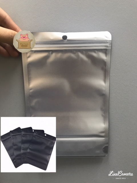 ซองถุงซิปหน้าใสพื้นเงินหลังสีดำตั้งได้ ขนาด14x21+7cm แพ็ค100ชิ้น :005784