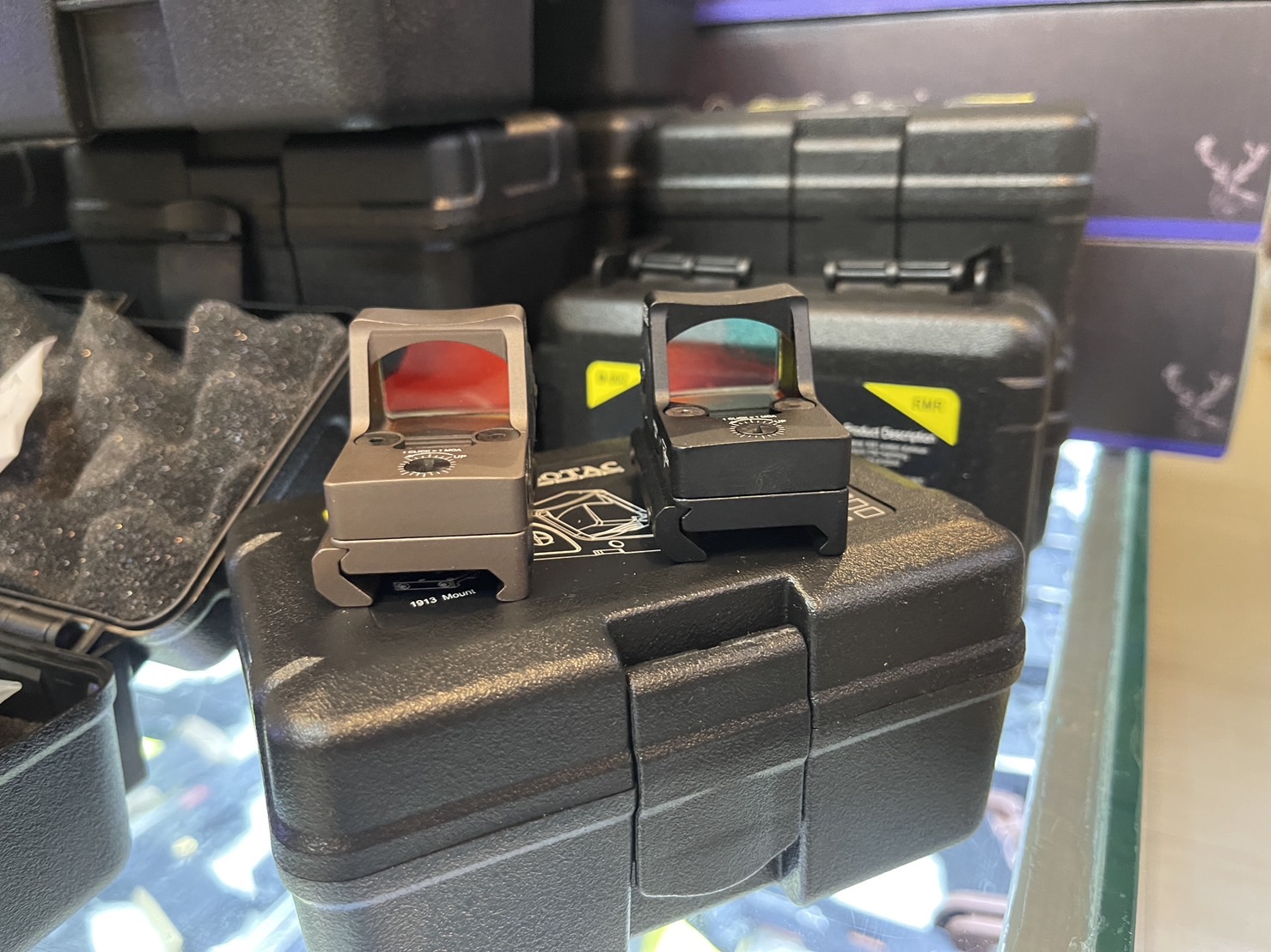 SOTAC : REDDOT TRIJICON RMR กล้องจุดแดง มีขาจับสำหรับปืนสั้น Glcok