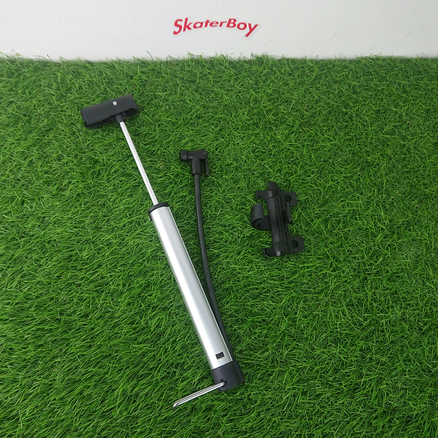 [0901] ที่สูบลมยางจักรยาน ขนาดเล็ก ใช้งานดี ไม่กิ๊กก๊อก