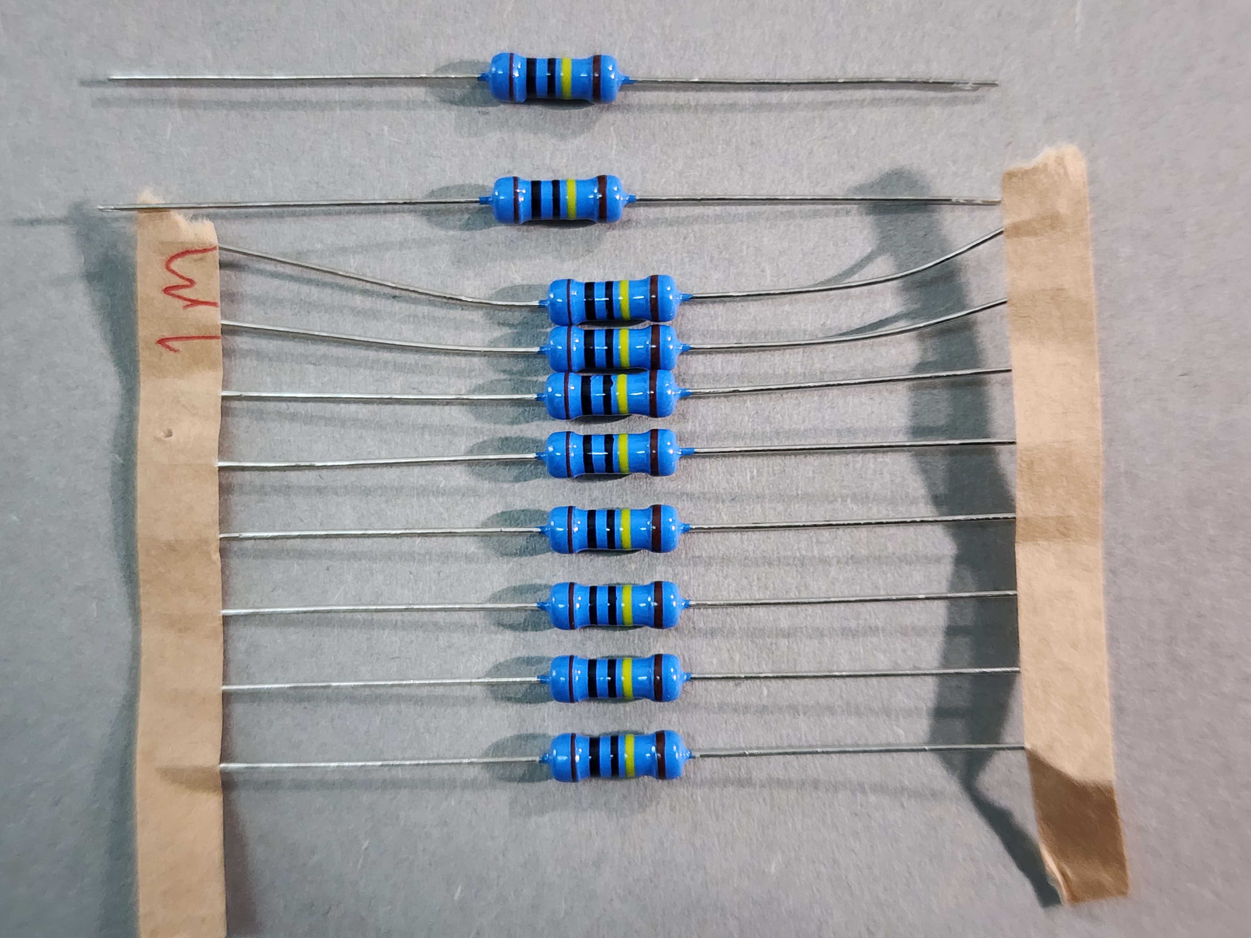 ตัวต้านทาน 1M Ohm ±1% 5 แถบสี มีสีอะไรบ้าง ?