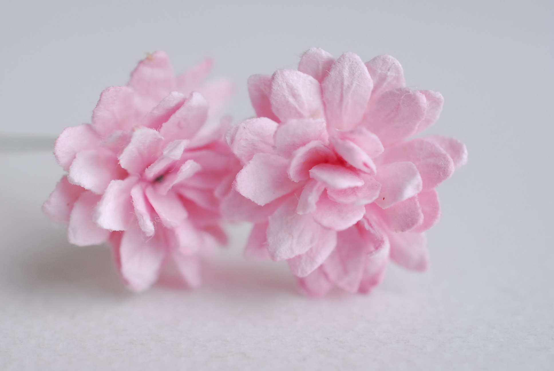 ดอกไม้ประดิษฐ์, ดอกไม้กระดาษสา, ดอก gypsophila, ดอกยิปโซ งานประดิษฐ์ตกแต่งของชำร่วย, ดอกไม้ทำพานพุ่ม,พานพวงมาลัย, พานรับไหว้, ขนาด 2 cm. สีชมพู