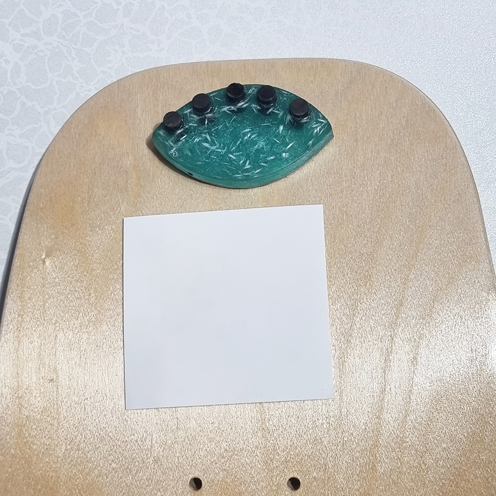 [0302] หินเบรกไฟลุก ติดแผ่นไม้สเก็ตบอร์ด ยกหน้าไม่มีหงาย ป้องกันบอร์ดเป็นรอย brake Tail guard