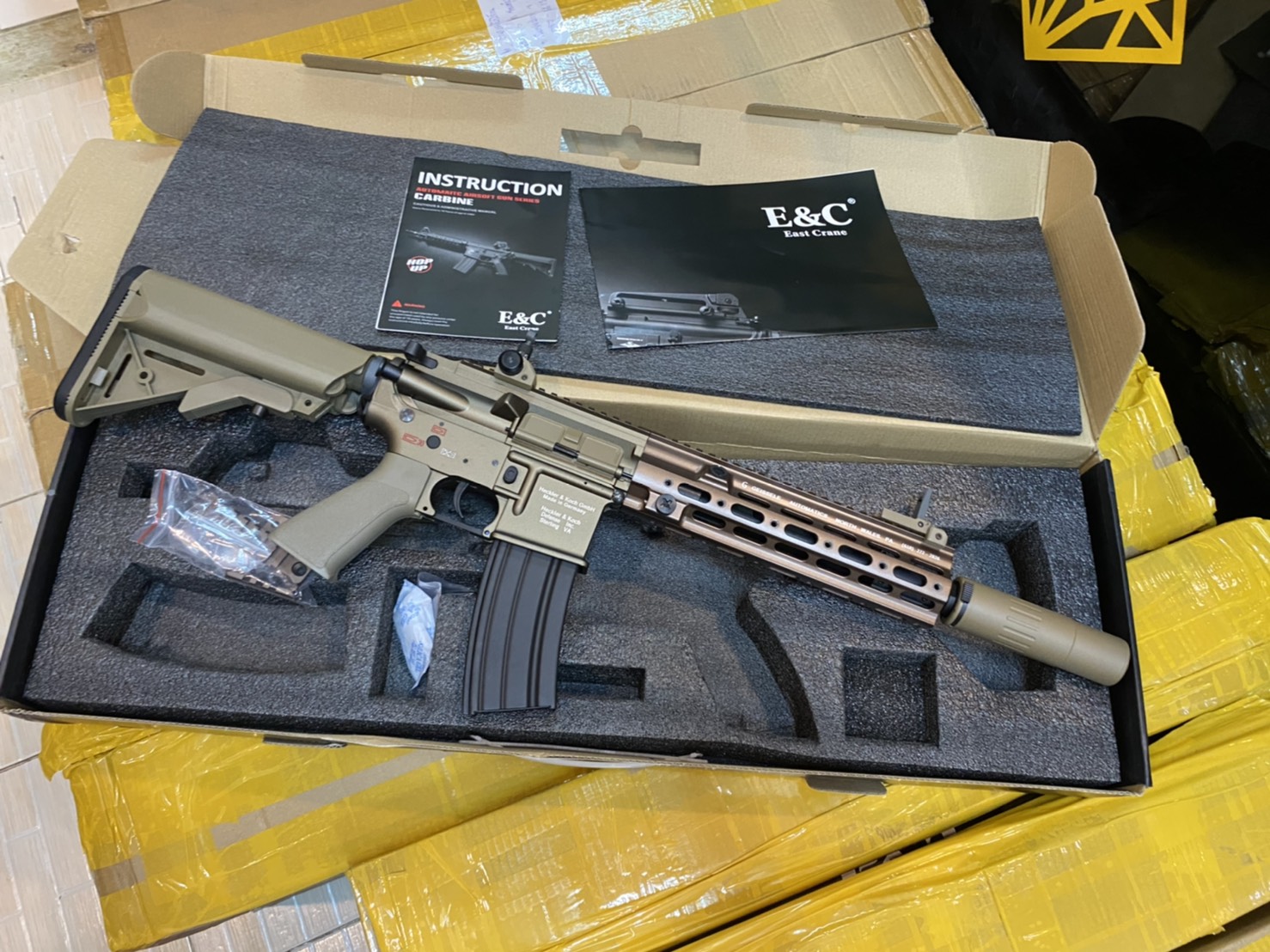 E&C 105 S2 : HK 416 D Geissele 10.5 (Suppressor) สีทราย บอดี้โลหะ