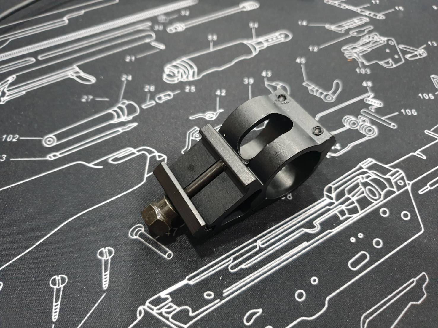 ขาจับไฟฉาย / เลเซอร์ ( Offset mount ) (K0090)